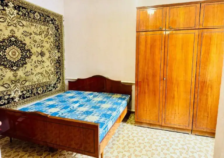 Продам частный дом 🏡

🌇Донецк, киевский район, микрорайон гладковка📌

✅Теплый, шлакоблочный дом с высокими потолками на 78 м2

⛽ Дом газифицирован - тепло экономично.
💦 Подача холодной и горячей воды четко по графику
✅ Просторный  совместный санузел
✅ 3 Отдельные спальни + уютный зал
✅ - фотография - 4