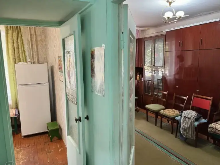 🏡Продажа 2-двухкомнатной квартиры
🏙️Город: ясиноватая днр
🗺Микрорайон зорька
• Этажность–1/5 жилого дома
• Общая площадь–41.6 м2
• Кухня–6.5 м2
• Высота потолков–2.55 м
• Квартира не угловая
• Окна пластиковые
• Санузел раздельный
• Есть своя кладовая в подвальном помещении
• Вода круглосуточно
• Рядом магазин, аптека, детский садик, школа и остановка общественного транспорта
• Документы готовы
🔥Собственник
💴Цена: 2🍋200.000 рублей
☎️+7(949) 341-88-03 Андрей
📨Подписаться - фотография - 6