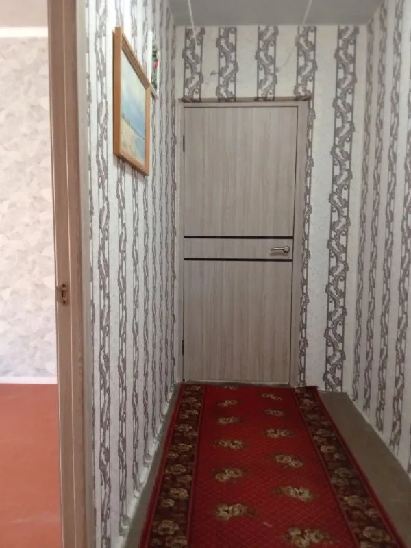 Сдам двухкомнатную квартиру
От собственника❗️

🌇Донецк, ул. Петровского, д 125, кировский район, текстильщик📌

✅5 Этаж, окна выходят не на мост
✅В квартире есть: мебель, техника, роутер и всё необходимое для комфортного проживания
✅Холодильник, стиралка, бойлер, микроволновка чайник вся посуда
✅Квартира теплая
💦Вода идёт по графику

💰Цена 27 тыс ₽

📲☎️+79494384761

🛫Подписаться  |  дать объявление
📲Max - фотография - 1