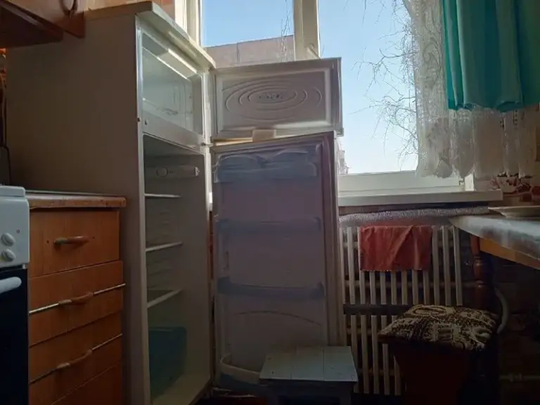 Сдам двухкомнатную квартиру
От собственника❗️

🌇Донецк, ул. Петровского, д 125, кировский район, текстильщик📌

✅5 Этаж, окна выходят не на мост
✅В квартире есть: мебель, техника, роутер и всё необходимое для комфортного проживания
✅Холодильник, стиралка, бойлер, микроволновка чайник вся посуда
✅Квартира теплая
💦Вода идёт по графику

💰Цена 27 тыс ₽

📲☎️+79494384761

🛫Подписаться  |  дать объявление
📲Max - фотография - 7