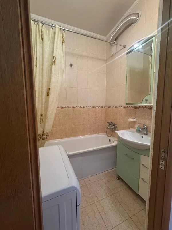 🏡Сдается 2-двухкомнатная квартира
🌇Город: донецк днр
🗺По адресу розы люксембург 25
В квартире есть всё необходимое для проживания 4-й этаж

💴Цена за месяц: 27.000 тысяч + залог
☎️+79490250689 Все вопросы по телефону.
🔥Собственник

📨Подписаться - фотография - 9