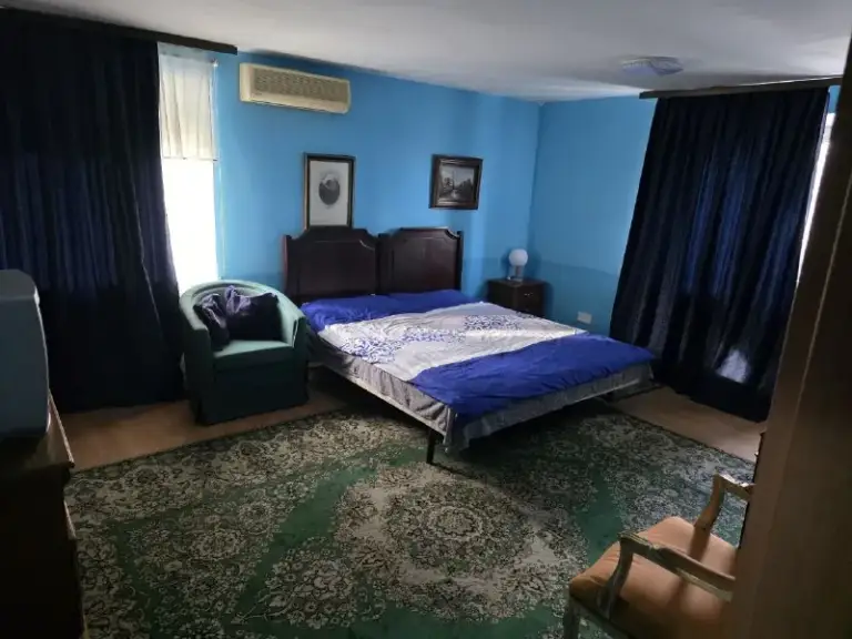 🏡Сдаётся комната посуточно, 3000р в ночь 🌙 вода, wi fi, общая кухня, парковка, круглосуточная охрана, по вбд скидка. 2 этаж из 5
Район ленинский, рядом с дмз.
Telegram +79302479931
Феникс +79496489307

📨Подписаться - фотография - 1
