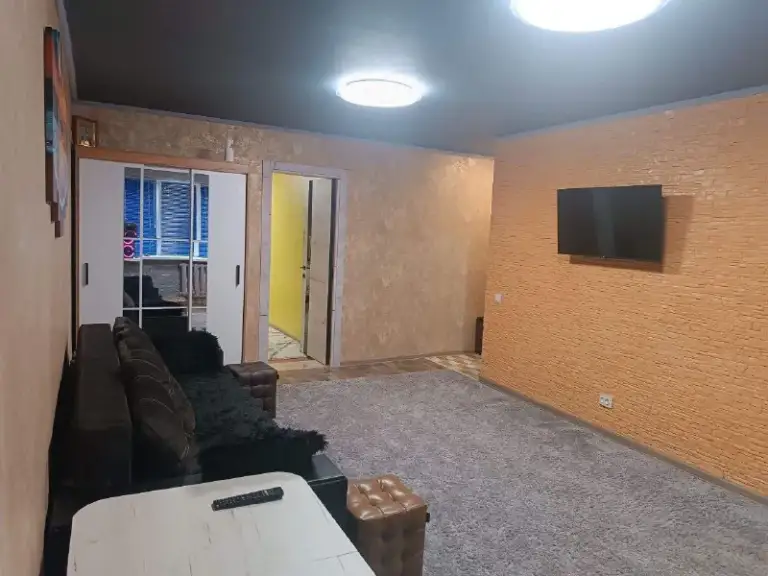 ✨Двухкомнатная квартира посуточно в харцызске!!!✨

Новый ремонт. В квартире есть все необходимое для комфортного проживания: вся мебель, бытовая техника, накопительный бак, высокоскоростной интернет (wi-fi). Чистота и уют гарантированы.

Для бронирования и вопросов:
+79494289878 (Есть telegram)
+79490427404 Миранда - фотография - 2