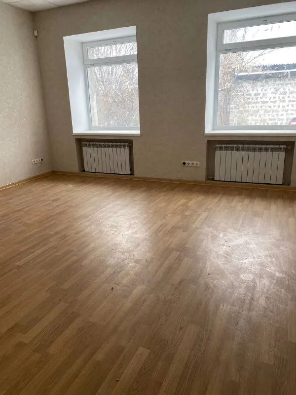 🏡Аренда офисных помещений
В донецке
🏙️Город: донецк днр
🌇Район: куйбышевский
Панфилова-куйбышева
• Сдам помещение свободного назначения общей площадью 255 м2
• Кабинетная система, несколько входов:
• 2-Два санузла, кондиционирование, водоснабжение, отопление
• 2-Два кабинета руководителя, приемная/ресепшен
• 5-Ть офисных помещений, подсобное помещение
• Частично мебель.
💴Цена: 200.000руб + счётчики
☎️+79494194208
📨Подписаться - фотография - 3