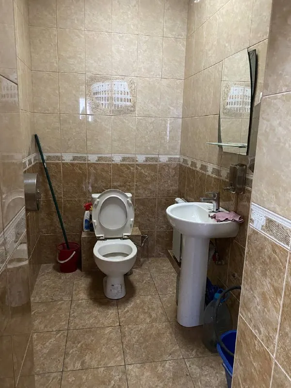 🏡Аренда офисных помещений
В донецке
🏙️Город: донецк днр
🌇Район: куйбышевский
Панфилова-куйбышева
• Сдам помещение свободного назначения общей площадью 255 м2
• Кабинетная система, несколько входов:
• 2-Два санузла, кондиционирование, водоснабжение, отопление
• 2-Два кабинета руководителя, приемная/ресепшен
• 5-Ть офисных помещений, подсобное помещение
• Частично мебель.
💴Цена: 200.000руб + счётчики
☎️+79494194208
📨Подписаться - фотография - 6