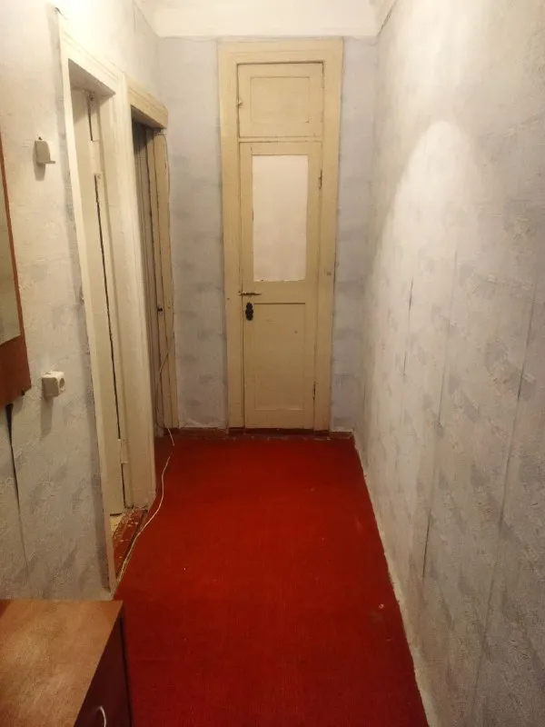 Здравствуйте! Сдам в центре однокомнатную квартиру по улице сеченова, г. Харцызск. Находится в пятиэтажном доме.
В пешей доступности садик, школа и все необходимые бытовые магазины. Прошу вас обратить внимание, в квартире нет стиральной машины и холодильника. В перспективе сдаётся на долгий срок.
Все вопросы в лс или по указанному номеру телефона.
Цена: 15т + коммун. Услуги.
Контакты: +7 993 64-58-17 - фотография - 1