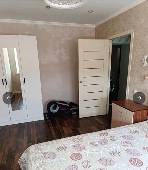 🏡Продаётся 3-трехкомнатная квартира
🌇Город: донецк днр
🏙️Район: будённовский
🗺Улица келлера, 30а
• Квартира находится на первом этаже
• Автономное отопление
• Выполнен качественный ремонт
• Теплый пол в кухне и ванной комнате
• В комнатах на полу ламинат
• Своя скважина
• Горячая и холодная вода круглосуточно
• Квартира продаётся с мебелью и бытовой техникой
• Закрытый двор, автоматические ворота, видеонаблюдение, есть парковочное место
• Рядом автостанция, рынок, школа детский садик
• Документы готовы
🔥Собственник
💴Цена: 7🍋650.000 рублей
☎️+7(949) 415-72-12 Елена
📨Подписаться - фотография - 4
