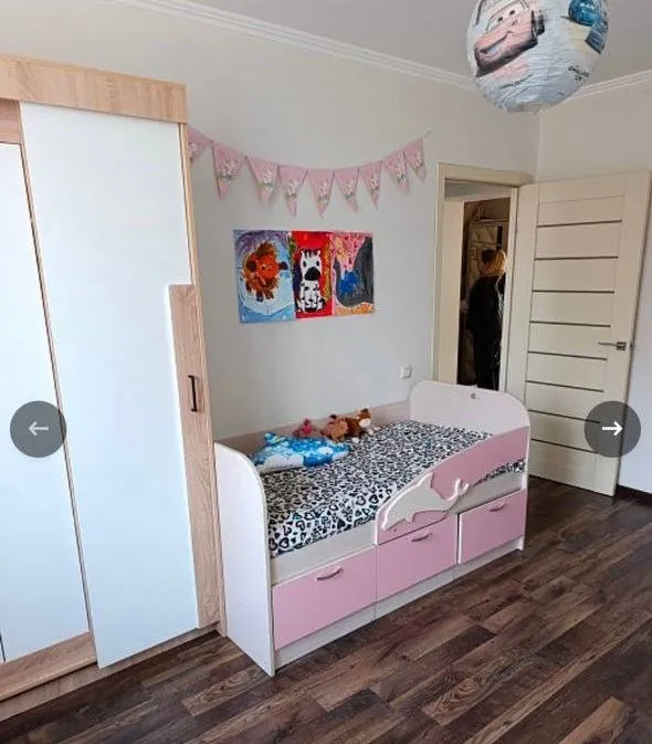 🏡Продаётся 3-трехкомнатная квартира
🌇Город: донецк днр
🏙️Район: будённовский
🗺Улица келлера, 30а
• Квартира находится на первом этаже
• Автономное отопление
• Выполнен качественный ремонт
• Теплый пол в кухне и ванной комнате
• В комнатах на полу ламинат
• Своя скважина
• Горячая и холодная вода круглосуточно
• Квартира продаётся с мебелью и бытовой техникой
• Закрытый двор, автоматические ворота, видеонаблюдение, есть парковочное место
• Рядом автостанция, рынок, школа детский садик
• Документы готовы
🔥Собственник
💴Цена: 7🍋650.000 рублей
☎️+7(949) 415-72-12 Елена
📨Подписаться - фотография - 5