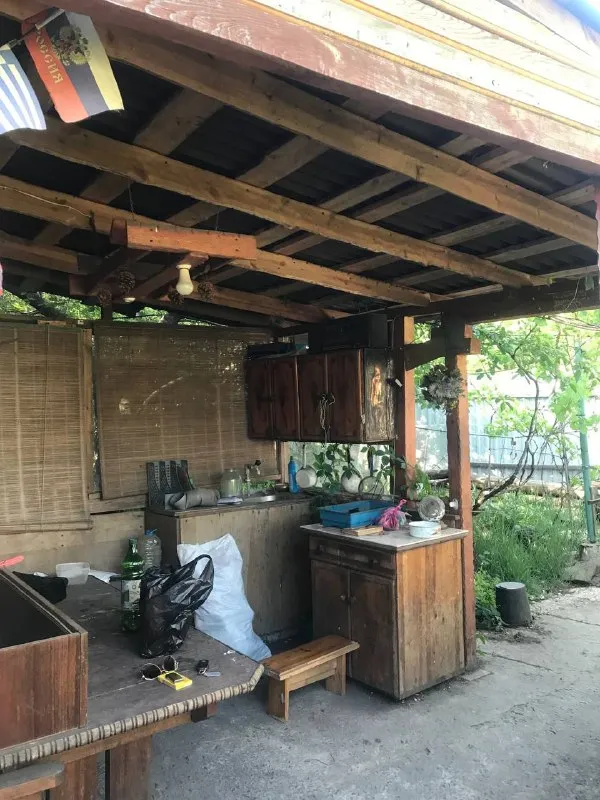 Продам 4х комнатный дом 100 м2
Дом продается от собственника❗️

🌇Донецк, кировский район, текстильщик останоака шахта 29 ул. Леси украинки📌

✅С капитальным ремонтом
✅Все коммуникации новые: крыша, окна, полы выровненны и утеплены вместе со стенами
✅Кухня 14 м2, с/у в доме
🅿Гараж на две машины,
Беседка, вольер.
👍8 Соток земли
☎️+79493314337
📲☎️+79185343539 Телеграмм юлия владимировна собственник

🛫Подписаться  |  дать объявление
📲Наш max - фотография - 3