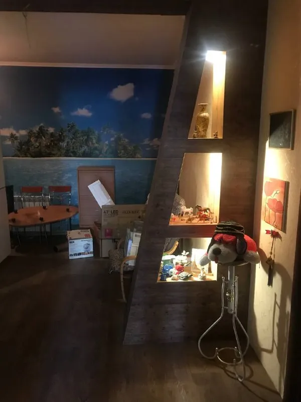 Продам 4х комнатный дом 100 м2
Дом продается от собственника❗️

🌇Донецк, кировский район, текстильщик останоака шахта 29 ул. Леси украинки📌

✅С капитальным ремонтом
✅Все коммуникации новые: крыша, окна, полы выровненны и утеплены вместе со стенами
✅Кухня 14 м2, с/у в доме
🅿Гараж на две машины,
Беседка, вольер.
👍8 Соток земли
☎️+79493314337
📲☎️+79185343539 Телеграмм юлия владимировна собственник

🛫Подписаться  |  дать объявление
📲Наш max - фотография - 8