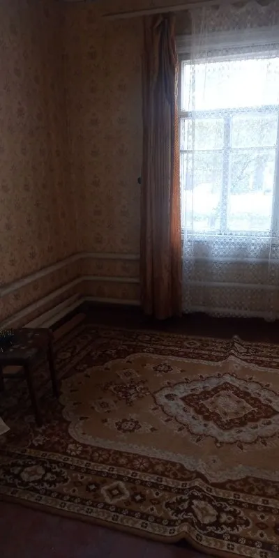 Продается газифицированный дом.
Собственник, не агенство!
Документы готовы
2 000 000 Торг
- Г. Харцызск,
- Р-н треста
- Земельный участок 5 соток (приватизирован)
- S= 70 m2.
Дом обложен кирпичом (кухня, прихожая, санузел, веранда, гостиная, зал, 2 спальни), высокие потолки, окна обычные, отопление - агв, газовая колонка, сливная яма, хозпостройки. Счетчики на свет и газ. В шаговой доступности автобусная остановка, 10 минут до автовокзала. Долгов нет, в доме никто не прописан.
☎Тел. +7 (949) 412-43-77 виталий
📞 Тел. +7 (949) 412-43-74 виктория - фотография - 4