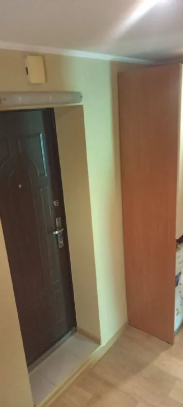 🏡Продаётся 2-двухкомнатная квартира
🌇Город: донецк днр
🏙️Район: петровский
🗺Микрорайон тихий, улица
Стаханова

• Этажность–5/9 жилого дома
• Общая площадь–48.9 м2

• Квартира не угловая,
После ремонта
• В ванной комнате и на лоджии тёплый пол
🔥Собственник

💴Цена: 5🍋200.000 рублей
☎️+7(949) 388-05-42

📨Подписаться - фотография - 1