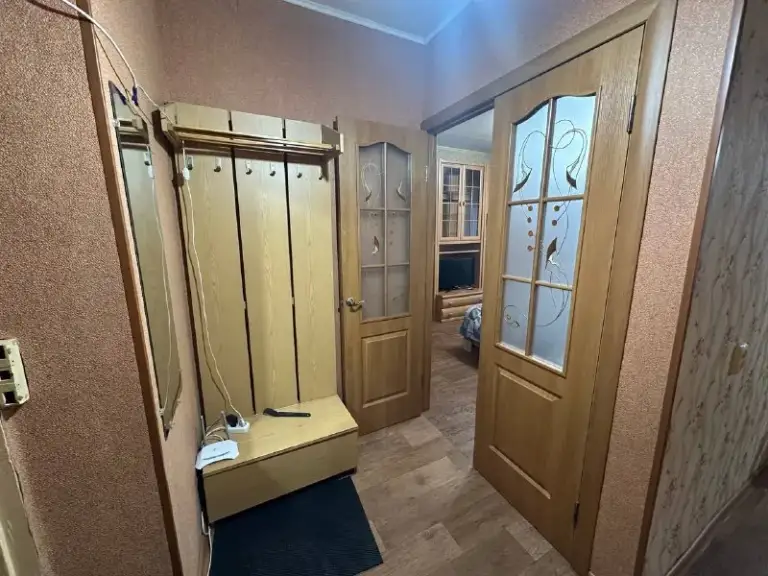 Посуточно 1-комнатная квартира
🌆В пролетарском районе 📌
❗️Сдаётся от двух суток
✅Оснащение: wi-fi, телевизор smart tv, стиральная машина, кондиционер, микроволновка, горячая вода по графику, балкон, кухня, ванна, спальня с кроватью, средства гигиены и т. Д 🔥
Насосная станция на 500 литров 💦
Отличная транспортная развязка, рынок объедененный, магазины, банк, район пролетарского исполкома🚀
❗Не сдаётся шумным компаниям для проведения вечеринок ⬇️
📲☎️+79493956808 Александр
Вк https://vk. Com/id_sany_logvinov
Тг t. Me/logvinov_alexander
* Комфорт и уют по доступной цене!
🛫Подписаться | дать объявление
📲Max - фотография - 2