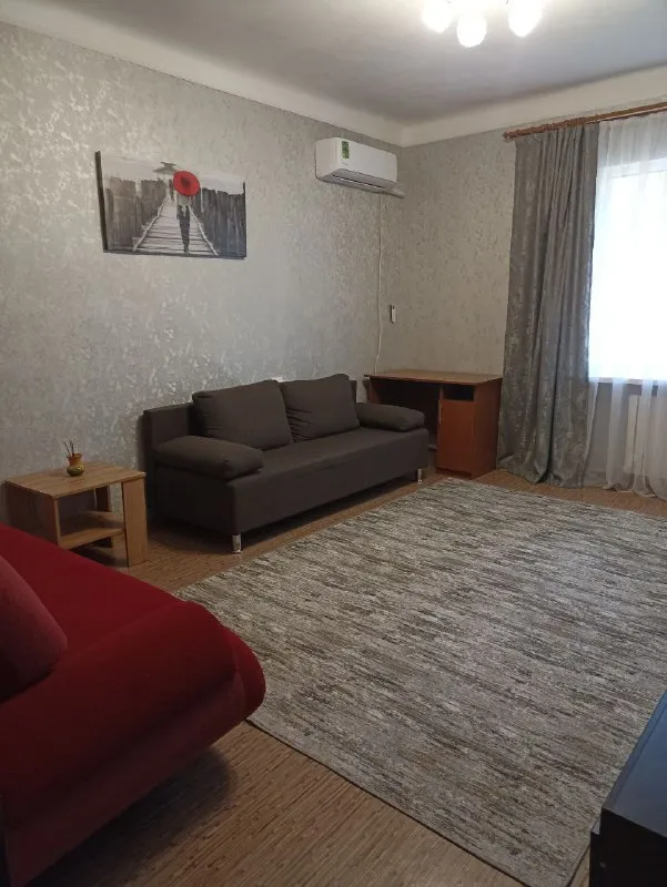 Квартиры посуточно, сдам 2-х комнатную квартиру

📍Харцызск, центр. Уютная квартира после ремонта! В квартире есть все для комфортного проживания:
- Вода круглосуточно❗️❗️❗️
- Холодильник, стиральная машинка, микроволновка
- Смарт тв, wi-fi
- Полотенца, постельное бельё, тапки, посуда.
- Двухспальная кровать
- Два раскладывающихся дивана
- Утюг, фен, сушка для белья, гладилка
- Кондиционер
✅ Курение в квартире категорически запрещено❗️❗️❗️
✅ Квартира не сдаётся для проведения вечеринок и других шумных мероприятий.
✅ Есть залоговая сумма(возвращается после уборки)
✔️Отчетные налоговые документы для организаций ❗️
❗️Заезд после 14.00 в любое время
❗️Выезд в 12.00.

Есть залоговая сумма, возвращается после уборки
Тел. ,телеграм:
📞+7(949) 561-40-65❗️

Vk. Com/kv. Posut. Harcyz - фотография - 5