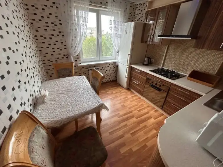 Аренда 3х ком квартиры komfort+ вода кругосуточно-ленинский проспект-рядом трк обжора !
☎️+79494171814
Стройте свое пространство с агентством недвижимости город.
Вы мечтаете - мы реализовываем💫
📍Аренда 3-комнатной квартиры ленинский проспект - микрорайон "звездный"
Вода 💦 круглосуточно
✔️ Уютная квартира-фото соответствует действительности на 100%
✔️ Мебель и бытовая техника в полном объеме для, комфортного и полноценного проживания
✔️ Кондиционеры в каждой комнате
✔️Проведен высокоскоростной интернет 🛜
🏪 Отлично развита инфраструктура : магазины, школы, детские сады, транспортная развязка в любую точку города 🌆 рынок.
Стоимость аренды 60,000 рублей
Услуги агентства по факту вселения при подписании договора.
☎️ +79494171814 - фотография - 2