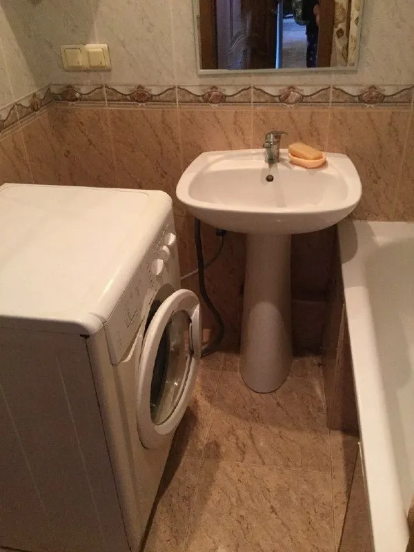 🏡Продаётся 2-двухкомнатная квартира
🌇Город: донецк днр
🏙️Район: кировский
🗺Микрорайон широкий, улица шутова

• Общая площадь–50 м2

• Документы готовы
🔥Собственник

💴Цена: 6.🍋900.000 рублей
☎️+7(949) 413-30-35

📨Подписаться - фотография - 8