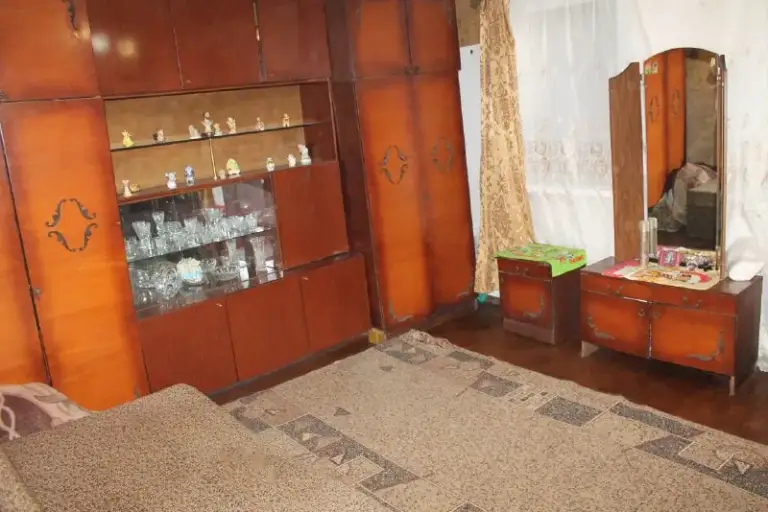 🏡Продаётся дом в куйбышевском районе
🌇Город: донецк днр
🗺Посёлок октябрьский, ориентир остановка жукова

• Общая площадь дома–51 м2

• Жилое состояние
• Печное отопление
• Газ идёт по улице
• Санузел в доме
• Участок 5–соток не приватизированной земли
• Бетонный забор
• На территории есть гараж
• Возможна продажа с использованием материнского капитала
• Документы готовы
🔥Собственник

💴Цена: 1🍋400.000 рублей
📍Торг
☎️+7(949) 509-58-20 Евгений

📨Подписаться - фотография - 4