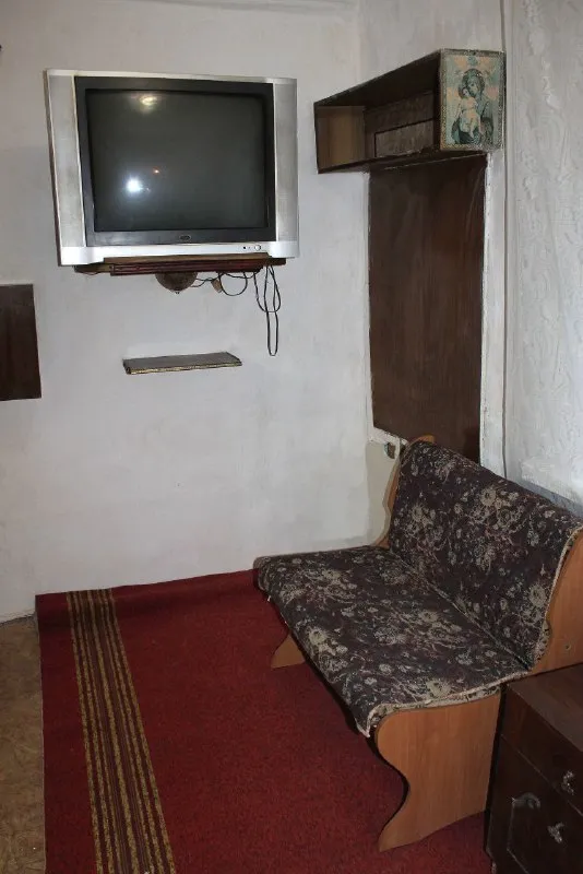 🏡Продаётся дом в куйбышевском районе
🌇Город: донецк днр
🗺Посёлок октябрьский, ориентир остановка жукова

• Общая площадь дома–51 м2

• Жилое состояние
• Печное отопление
• Газ идёт по улице
• Санузел в доме
• Участок 5–соток не приватизированной земли
• Бетонный забор
• На территории есть гараж
• Возможна продажа с использованием материнского капитала
• Документы готовы
🔥Собственник

💴Цена: 1🍋400.000 рублей
📍Торг
☎️+7(949) 509-58-20 Евгений

📨Подписаться - фотография - 5
