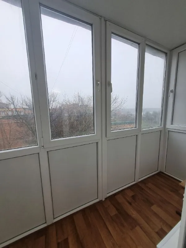 🏡Продам 1-однокомнатную квартиру
🌇Город: донецк днр
🏙️Район: будённовский
🗺Ориентир: площадь будённого, улица октября

• Этажность–3/5 жилого дома

• Квартира после ремонта
• Рядом автостанция, детский садик, школа, банк, магазины
🔥Собственник

💴Цена: 3🍋800.000 рублей
☎️+7(949) 315-22-00 Константин

📨Подписаться - фотография - 4