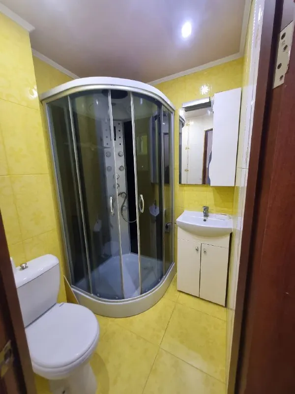 🏡Продам 1-однокомнатную квартиру
🌇Город: донецк днр
🏙️Район: будённовский
🗺Ориентир: площадь будённого, улица октября

• Этажность–3/5 жилого дома

• Квартира после ремонта
• Рядом автостанция, детский садик, школа, банк, магазины
🔥Собственник

💴Цена: 3🍋800.000 рублей
☎️+7(949) 315-22-00 Константин

📨Подписаться - фотография - 8