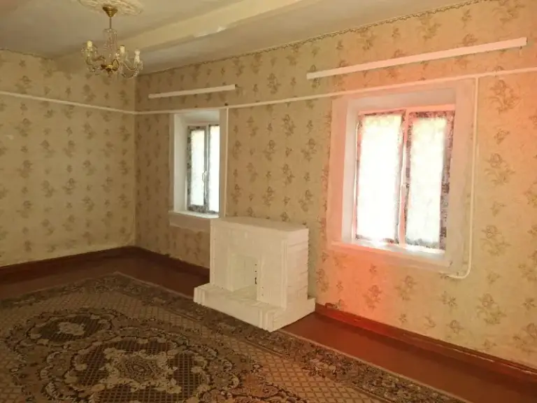 Продам газифицированный дом в с. Марьяновка, старобешевский м. О
Площадь 59 кв. М
Земельный участок 23 сотки
Имеются хозпостройки (подвал, летняя кухня, залит фундамент под гараж)
Удаленность от донецка 5 км. В селе работают детский сад и школа
Стоимость 2300000 руб
Возможен торг
Телефон +79493373866 александр - фотография - 4