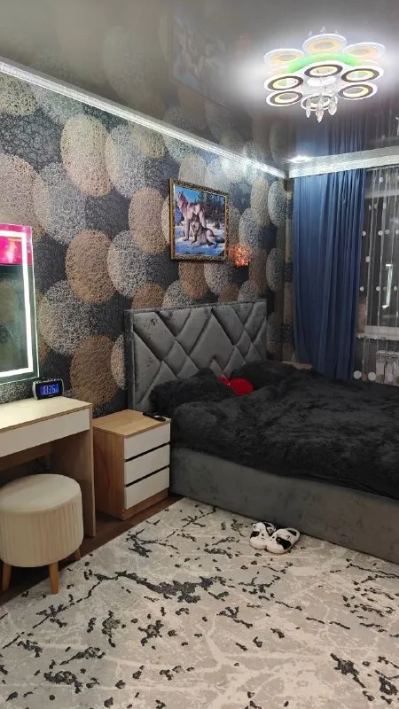 🏡Продам 3-трехкомнатную квартиру
🌇Город: донецк днр
🏙️Район: калининский
🗺Улица 50-й гвардейской дивизии, 8

• Этажность–4/5 жилого дома
• Общая площадь–60 м2

• В квартире был выполнен ремонт в 2024 году
• Заменены проводка, отопление и водоснабжение
• Установлена система умный дом (свет и техника управляется голосом)
• Вода круглосуточно, в подвале установлена автоматическая накопительная система
• Там же в подвале есть кладовка
• Квартира продаётся с мебелью и бытовой техникой, кроме стиральной машины
• Под домом есть парковочное место для автомобиля
• Вместе с квартирой продаётся капитальный гараж
• Рядом две школы и два детских садика
🔥Собственник

💴Цена: 9🍋000.000 рублей
☎️+7(949) 585-08-61

📨Подписаться - фотография - 3