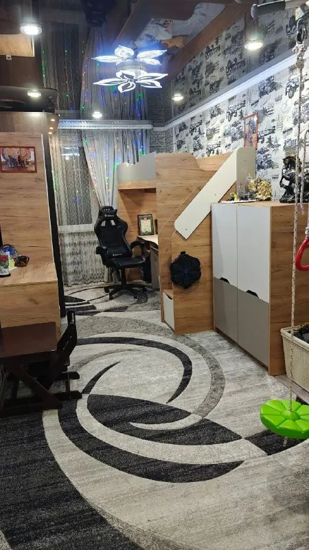 🏡Продам 3-трехкомнатную квартиру
🌇Город: донецк днр
🏙️Район: калининский
🗺Улица 50-й гвардейской дивизии, 8

• Этажность–4/5 жилого дома
• Общая площадь–60 м2

• В квартире был выполнен ремонт в 2024 году
• Заменены проводка, отопление и водоснабжение
• Установлена система умный дом (свет и техника управляется голосом)
• Вода круглосуточно, в подвале установлена автоматическая накопительная система
• Там же в подвале есть кладовка
• Квартира продаётся с мебелью и бытовой техникой, кроме стиральной машины
• Под домом есть парковочное место для автомобиля
• Вместе с квартирой продаётся капитальный гараж
• Рядом две школы и два детских садика
🔥Собственник

💴Цена: 9🍋000.000 рублей
☎️+7(949) 585-08-61

📨Подписаться - фотография - 6