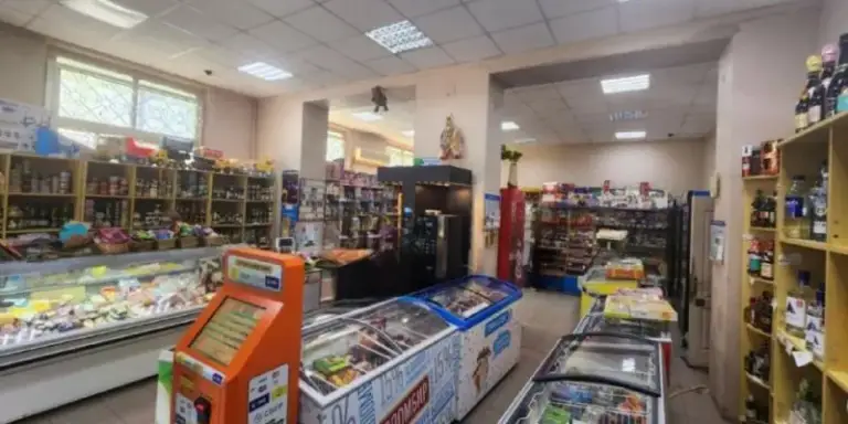 Продается нежилое помещение

🌇Донецк, кировский район дк им. Франко, ст. Кировец📌

✅Помещение свободного назначения, подходит под все виды деятельности (парикмахерская, магазин и т. Д. ). Дополнительно имеется подвальное помещение. ❗️

✅Площадь 400 м2 ( 200 м2 основной зал + подсобные помещения и подвал 200м2 )
✅Имеются все коммуникации - газ, свет, вода, кабинеты, раздевалка и т. Д. ..
✅В подвальном помещении есть комнаты для хранения продукции и свободная площ. .. Oji" style="background-image:url('//telegram. Org/img/emoji/40/e29c85.png')">✅магазин находится в шикарном месте, хорошая развязка дк им. Франко и ск кировец.

💰Стоимость 25 000 000 ₽

📲☎️+79495075247 Алина

🛫Подписаться  |  дать объявление
📲Наш max - фотография - 3