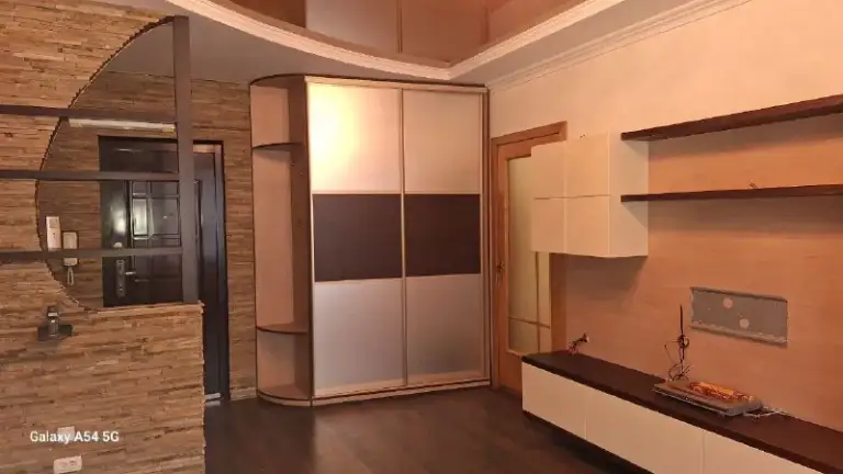 Продажа крупногабаритной 2х комнатной квартиры в кировском районе
Улица высоцкого - микрорайон текстильщик - ледовая арена

Стройте свое пространство с агентством недвижимости город.
Вы мечтаете - мы реализовываем💫

Документы полностью готовы к сделке

📌Общая площадь 51 кв. М
📌2Й этаж из 10
📌Перепланировка узаконена
📌Холодная и горячая вода согласно графику
📌Квартира теплая, не угловая
📌В квартире остается вся мебель и техника
📌Выполнен качественный ремонт во всех комнатах
📌Тихий спокойный двор, детская площадка
📌Во дворе большой храм

Насыщенная инфраструктура: ледовая арена, детские сады, школы, продуктовые магазины, супермаркет.
👌Развитая транспортная развязка в любую точку города. Остановки маршрутного такси в шаговой доступности. Экологически чистый район города.

Стоимость 5 500 000 руб

☎️ +79495138558 - фотография - 5