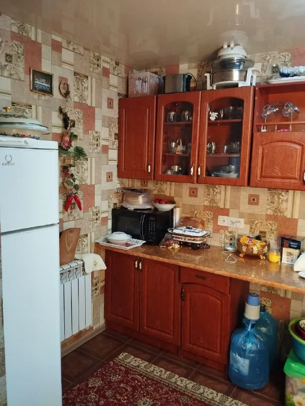 🏡Продам дом в калининском районе
🌇Город: донецк днр
🗺Проспект красногвардейский
Общая площадь дома 125 м2
• Дом газифицированный
• Газовое отопление
• В доме выполнен качественный ремонт
• Санузел в доме
• Вода по графику
• На территории двора есть гараж
🔥Собственник
💴Цена: 8🍋500.000 рублей
☎️+7(949) 347-66-70
📨Подписаться - фотография - 7