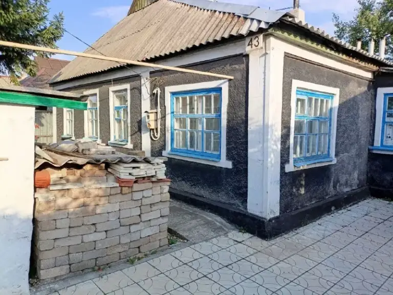 Сдаётся в аренду дом 🏡

🌇Донецк в будённовском районе, ул. Верхнекурганская. ( р- н заперевальная). 📌

✅В доме 3 комнаты, санузел, кухня, коридор.
⛽Газовое отопление, газовая колонка.
✅Свой отдельный двор.
🚘Машину можно ставить возле дома.
👍Есть вся необходимая мебель для комфортного проживания.

💰Стоимость аренды: 25000+ ком услуги. Залоговая сумма.

Для просмотра звоните:
📲☎️+79493454298;
📲☎️+79493758610
С ув. Ан" квартал+"

🛫Подписаться  |  дать объявление
📲Наш max - фотография - 2