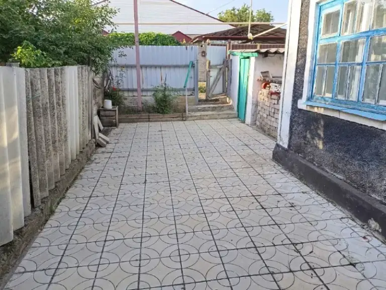 Сдаётся в аренду дом 🏡

🌇Донецк в будённовском районе, ул. Верхнекурганская. ( р- н заперевальная). 📌

✅В доме 3 комнаты, санузел, кухня, коридор.
⛽Газовое отопление, газовая колонка.
✅Свой отдельный двор.
🚘Машину можно ставить возле дома.
👍Есть вся необходимая мебель для комфортного проживания.

💰Стоимость аренды: 25000+ ком услуги. Залоговая сумма.

Для просмотра звоните:
📲☎️+79493454298;
📲☎️+79493758610
С ув. Ан" квартал+"

🛫Подписаться  |  дать объявление
📲Наш max - фотография - 3