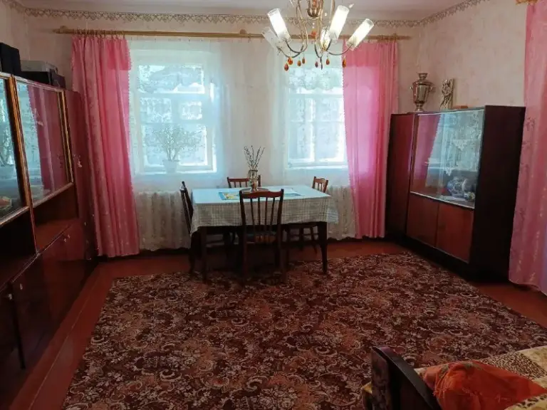 Сдаётся в аренду дом 🏡

🌇Донецк в будённовском районе, ул. Верхнекурганская. ( р- н заперевальная). 📌

✅В доме 3 комнаты, санузел, кухня, коридор.
⛽Газовое отопление, газовая колонка.
✅Свой отдельный двор.
🚘Машину можно ставить возле дома.
👍Есть вся необходимая мебель для комфортного проживания.

💰Стоимость аренды: 25000+ ком услуги. Залоговая сумма.

Для просмотра звоните:
📲☎️+79493454298;
📲☎️+79493758610
С ув. Ан" квартал+"

🛫Подписаться  |  дать объявление
📲Наш max - фотография - 7