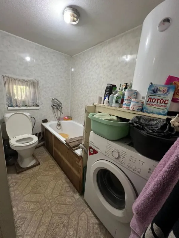 🏡Продаётся дом в кировском районе
🌇Город: донецк днр
11 Поселок, сокол

• Десять соток земли
• В доме четыре комнаты, кухня, туалет и ванная комната
• Есть газ, вода
• Есть сарай, площадка во дворе для двух авто
• Огород ухоженный, много клубники, малины, ежевики, много фруктовых деревьев
• Рядом школа, детский садик, магазины, остановки общественного транспорта
🔥Собственник

💴Цена: 3🍋800.000 рублей
☎️+7(949) 428-03-00 Светлана

📨Подписаться - фотография - 7