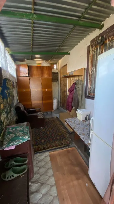 Продам дачу в закрытом обществе.
6 Соток земли, полив 2 раза в неделю.
Территория охраняется.
До водохранилища 500м, на территории общества есть свой ставок, можно купаться.
Ориентировочно харцызск.
Цена 350.000т
+79494559272 - фотография - 5