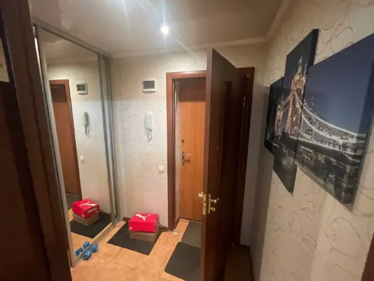 ☎️ +79490370636

Продажа однокомнатной квартиры !калининский район - ул. Пархоменко 4 ! Документы готовы!

Ориентир: парк строителей
📪Калининский р-н,
Ул. Пархоменко 4

Стройте свое пространство с агентством недвижимости «город».
Вы мечтаете - мы реализовываем 💫

📌3/9 ( Вода доходит, есть видео )
📌Дом кирпичный
📌Большая парковка
📌Квартира с ремонтом
📌Коммуникации поменяны, окна пластиковые!

📍Общая площадь: 42 квадратных метров

Не упустите свой шанс!

Стоимость данного объекта снижена 3.900.000💸

Данный квартал высоко ценится из-за своего уникального местоположения!
Благодаря чему в шаговой доступности:калининский рынок, супермаркеты,
Сквер,
Детские и спортивные площадки
Магазины, школы и садики !

☎️ +79490370636 - фотография - 7