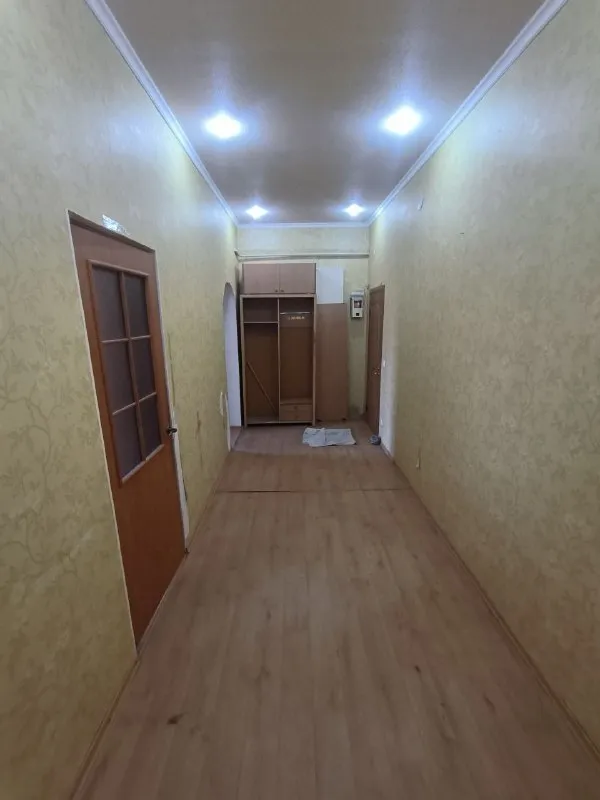🏡Продажа 3-трехкомнатной квартиры
🌇Город: донецк днр
🏙️Район: куйбышевский
🗺Ориентир: пл. Бакинских комиссаров 18

• Этажность–2/3 жилого дома
• Общая площадь–74 м2 квартира крупногабаритная
🔥Собственник

💴Цена: 5🍋5 рублей
📍Торг на месте
☎️+7(949) 387-24-82 Дмитрий

📨Подписаться - фотография - 1