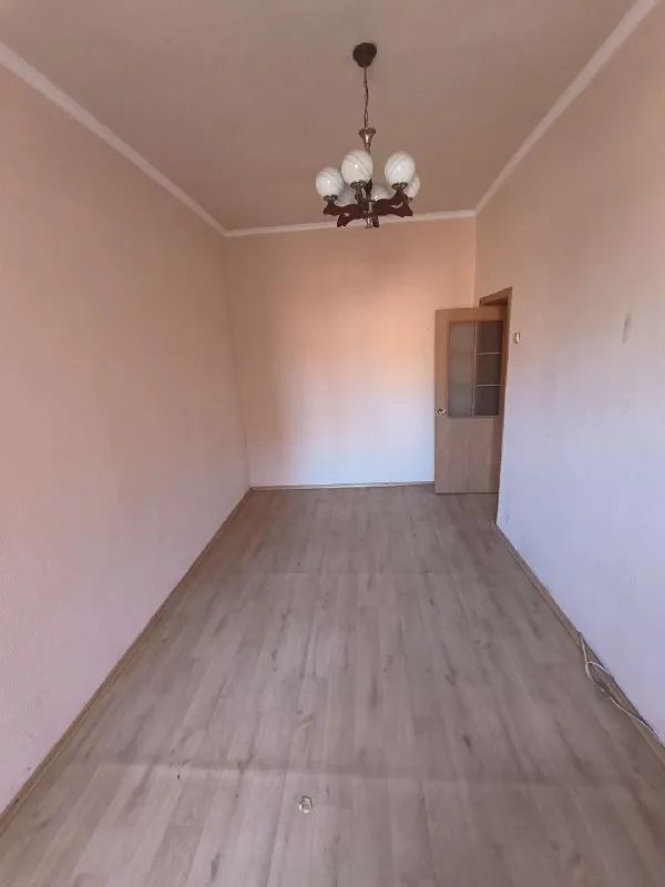 🏡Продажа 3-трехкомнатной квартиры
🌇Город: донецк днр
🏙️Район: куйбышевский
🗺Ориентир: пл. Бакинских комиссаров 18

• Этажность–2/3 жилого дома
• Общая площадь–74 м2 квартира крупногабаритная
🔥Собственник

💴Цена: 5🍋5 рублей
📍Торг на месте
☎️+7(949) 387-24-82 Дмитрий

📨Подписаться - фотография - 5