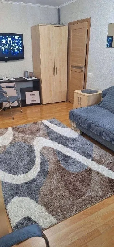 🏡Сдам 1-однокомнатную квартиру
🌇Город: донецк днр
🏙️Район: центр текстильщика
🗺Ул. Петровского 134. Ор. «обжора»

- 3 Этаж.
- С хорошим ремонтом.
- Имеется необходимая мебель, отличное спальное место,
3-Три шкафа, из техники: холодильник, телевизор, стиральная машина.
-Застекленный балкон.
• Вода по графику в квартиру поступает.
• Развита инфраструктура.
• В шаговой доступности магазины, рынок, остановка, общественного транспорта.
✍️Сдается на долгий срок.

💴Аренда: 35.000/ мес.
Счетчики, свет
+ Залоговая сумма
40.000 Рублей.
🤗Предложение от надёжного риэлтора:
📞Телефон/ +79496591721
📲 Telegram/+79495126813 эрика

📨Подписаться - фотография - 2