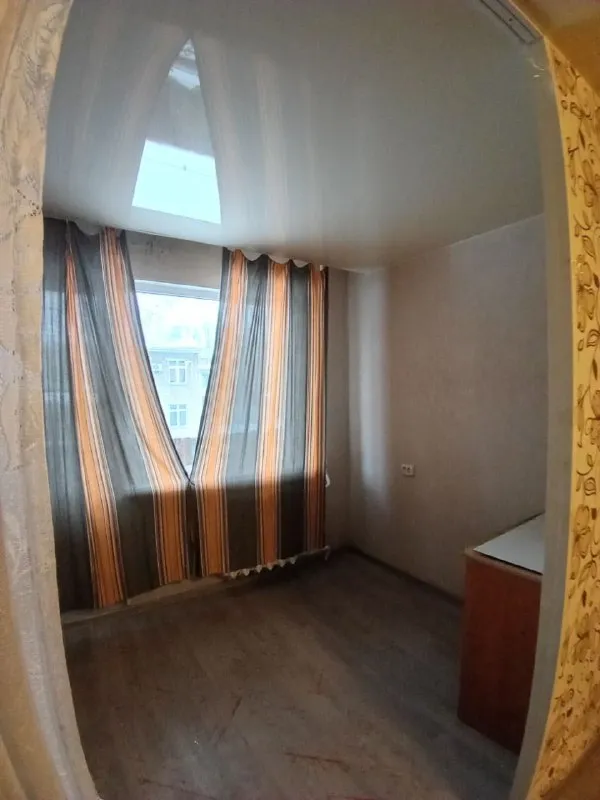 🏡Продам 1-однокомнатную квартиру не дорого
🌇Город: харцызск днр
🗺Центр города
🏙️Район стоматологии
Вокзальная 76

• Этажность–2/5 жилого дома
• Площадь квартиры–33 м2

• Тёплая и светлая квартира
• Частично сделан ремонт
• Новая газовая колонка,
Электропроводка, сантехника
• В квартире остаётся мебель которая присутствует
🔥Собственник

💴Цена: 1🍋7 рублей
📍Возможен торг
📲 Звоните по этому номеру телефона:
☎️+7(949) 341-47-78 Людмила

📨Подписаться - фотография - 3