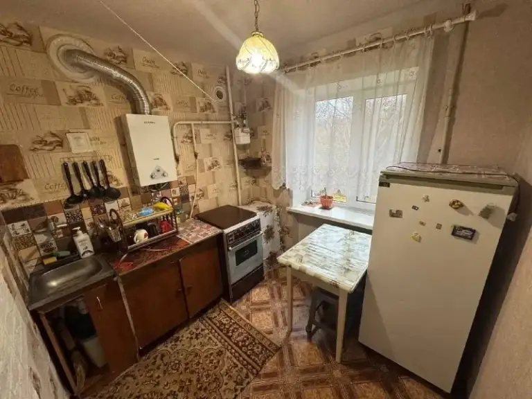 В продаже 2-х комнатная квартира

🌇В кировском районе г. Донецка. Месторасположение: семашко. 📌

✅Квартира в жилом состоянии, заехать и жить.
✅Этажность 3/5
💦Вода по графику, достаёт без проблем.
❗️Отлично подойдёт как для себя так и для сдачи в аренду.

💰Цена: 3 100 000р
📄Документы рф готовы к продаже. Собственник присутствует на сделке!

Звоните — показ в удобное для вас время!
📲☎️+ 7 949 575 08 46 С уважением, андрей • ан "новый донбасс"

🛫Подписаться  |  дать объявление
📲Наш max - фотография - 5