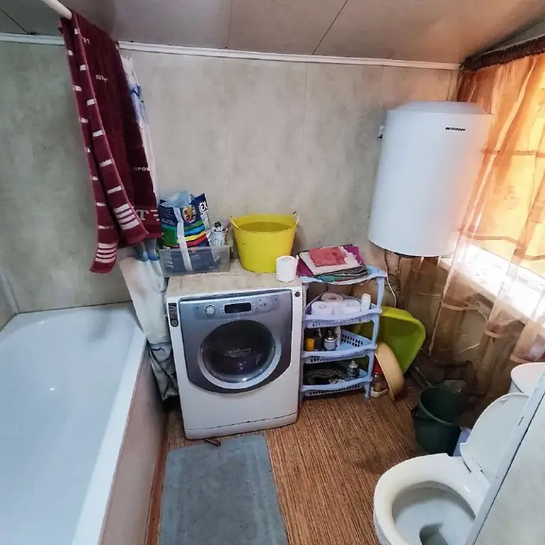 Продам дом 42 м² с участком 19 соток, иловайск, ул. Пролетарская
Дом с пластиковыми окнами, электроконвекторами и печным отоплением, на участке 19 соток. На участке питьевая скважина с санэпидзаключением, три гаража (один под газель), большой свинарник и сарай для птицы, большой вольер для собаки, просторный двор, подходит для ведения хозяйства.
Документы готовы к продаже, один собственник.
Цена 2 500 000р. Звоните: +7-949-087-60-65.
▪️ Недвижимость большого харцызска 👈 подписаться
▪️ Разместить объявление
▪️ Обсудить - фотография - 7