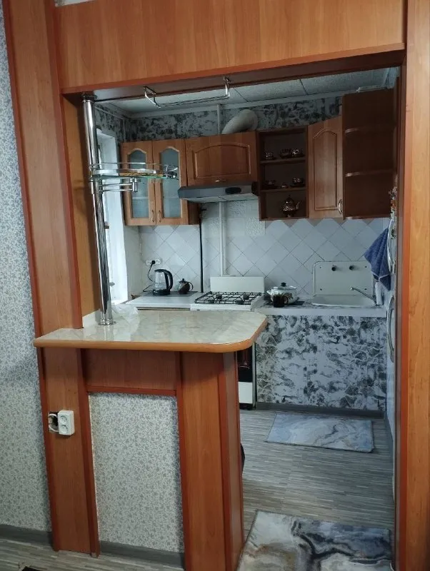 Сдаётся двухкомнатная квартира, город харцызск, район черёмушки, мкр. Металлургов дом 6,2 этаж пятиэтажного дома, окна пластиковые, балкон остекленный, с мебелью и бытовой техникой. Состояние жилое, хорошее. Подъезд чистый, ухоженный. Цена 20.000₽+коммунальные платежи, первый и последний месяц. На долгий срок. По вопросам тел. (+7(916)017-15-44)
(+7 (949) 323-98-42)Комментарии не читаю - фотография - 6