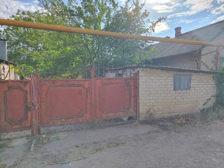 Продам дом( ветхий), р-н липово, участок 6,5, новый водопровод, документы готовы, без долгов.500тыс. Р. Собственник +79493630061 - фотография - 2