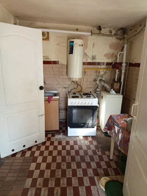 🏡Продаётся отдельно стоящий дом в калининском районе
🌇Город: донецк днр
🗺Ориентир парк роща

• Общая площадь–60 м2

Крыша перекрыта,
Газовое отопление,
Окна пластиковые
• Дом требует косметического ремонта
• Участок 6-соток земли
🔥Собственник

💴Цена: 3🍋900.000 рублей
☎️+7(949) 492-66-15

📨Подписаться - фотография - 5