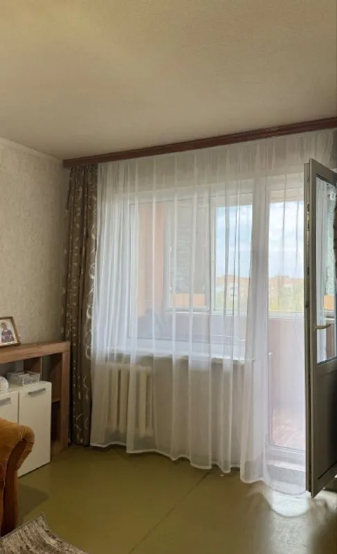 Продам двухкомнатную квартиру

🌇Донецк. Кировский район, текстильщик. 📍

✅Срочная продажа!!
✅Быстрый выход на сделку
Решительным бонус!
✅Квартира с косметическим ремонтом.
✅Теплая, светлая, чистая.
❗️Лоджия как кабинет: утеплена и с ремонтом.
💦Вода на этаж достает! - фотография - 4