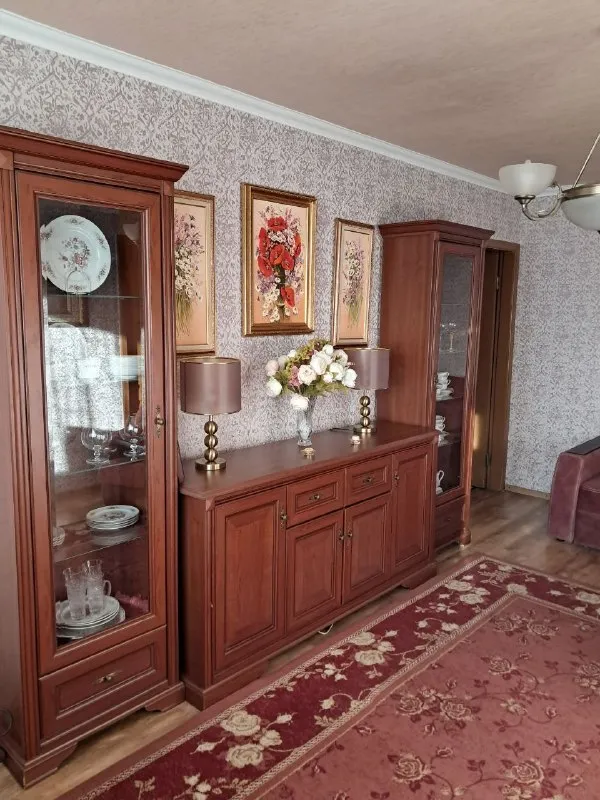 Продажа  четырехкомнатная квартиры в петровском районе!
Трест-голливуд-петровского 256

Стройте свое пространство с агентством недвижимости город.
Вы мечтаете - мы реализовываем💫

📌Общая площадь 60 кв. М
📌 2Ой этаж из 5
📌Кухня -студия
📌Выполнен качественный ремонт
📌Заменены коммуникации
📌Квартира теплая
📌Вода согласно графику
📌Остается полностью вся мебель и техника необходимая для комфортного проживания
📌Дополнительных вложений не требует

Прописанных нет
Документы полностью готовы к сделке

Стоимость  5 500 000 руб

☎️+79495138558 Виктория - фотография - 3