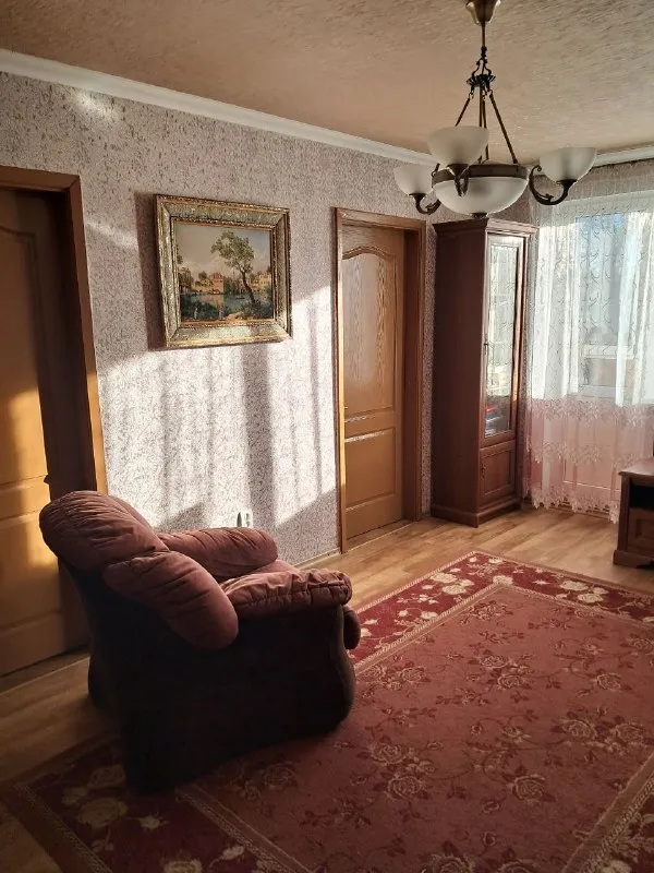 Продажа  четырехкомнатная квартиры в петровском районе!
Трест-голливуд-петровского 256

Стройте свое пространство с агентством недвижимости город.
Вы мечтаете - мы реализовываем💫

📌Общая площадь 60 кв. М
📌 2Ой этаж из 5
📌Кухня -студия
📌Выполнен качественный ремонт
📌Заменены коммуникации
📌Квартира теплая
📌Вода согласно графику
📌Остается полностью вся мебель и техника необходимая для комфортного проживания
📌Дополнительных вложений не требует

Прописанных нет
Документы полностью готовы к сделке

Стоимость  5 500 000 руб

☎️+79495138558 Виктория - фотография - 4