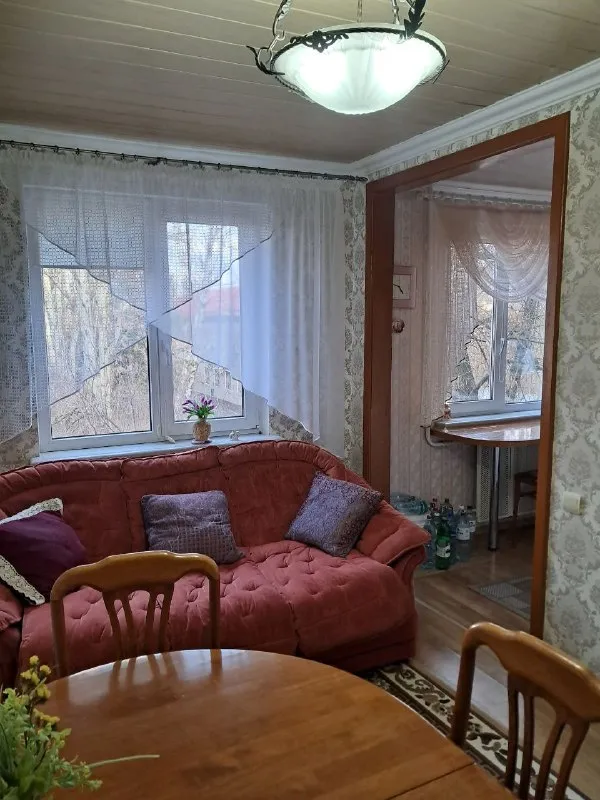 Продажа  четырехкомнатная квартиры в петровском районе!
Трест-голливуд-петровского 256

Стройте свое пространство с агентством недвижимости город.
Вы мечтаете - мы реализовываем💫

📌Общая площадь 60 кв. М
📌 2Ой этаж из 5
📌Кухня -студия
📌Выполнен качественный ремонт
📌Заменены коммуникации
📌Квартира теплая
📌Вода согласно графику
📌Остается полностью вся мебель и техника необходимая для комфортного проживания
📌Дополнительных вложений не требует

Прописанных нет
Документы полностью готовы к сделке

Стоимость  5 500 000 руб

☎️+79495138558 Виктория - фотография - 5