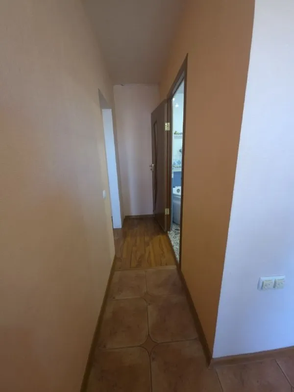 🏡Продаётся 3-трехкомнатная квартира
🌇Город: донецк днр
🏙️Район: кировский
🗺Микрорайон текстильщик, улица петровского

• Этажность–9/9 жилого дома
• Общая площадь–60.9 м2

• Квартира с хорошим ремонтом
• Остаётся встроенная кухня
• Окна пластиковые, установлена система тёплый пол
• На стояки установлены насосы
• Хорошая транспортная развязка
• Документы готовы
🔥Собственник

💴Цена: 4🍋900.000 рублей
📍Торг
☎️+7(949) 811-71-82

📨Подписаться - фотография - 1